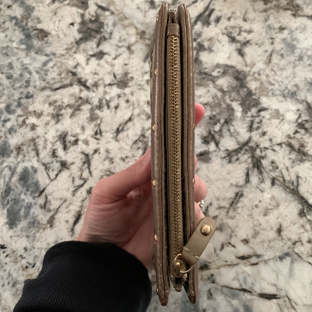 Michael Kors Large Wallet. Good Condition. - image 3